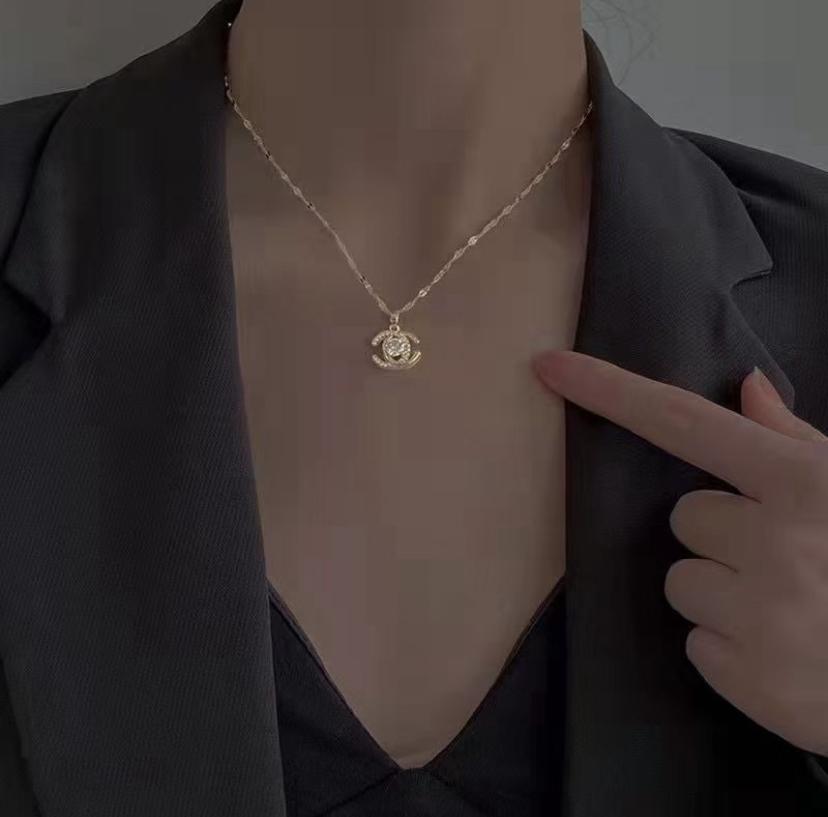 Minimal Luxe Necklace