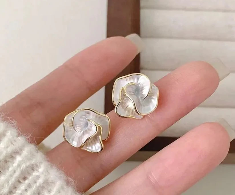 Elegant Sculpted Shell Stud Earrings